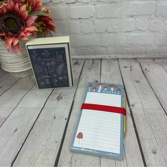 NWT stationary set note pad and thank you cards with mushrooms - Picture 1 of 6